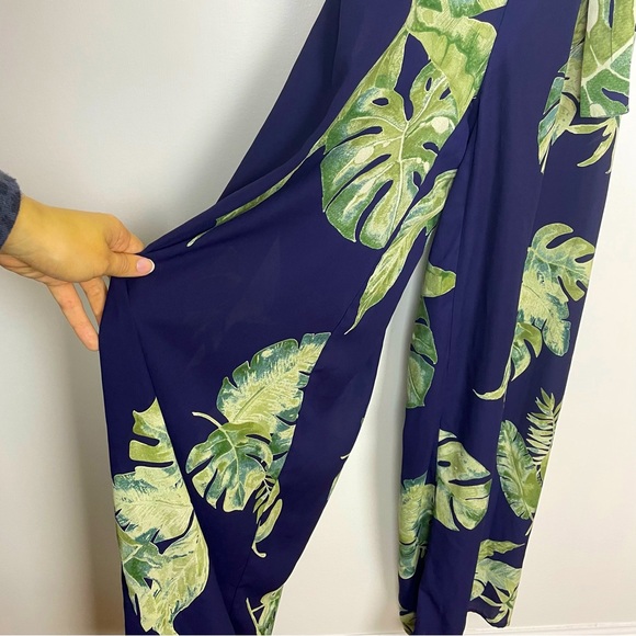 Lulu’s Womens Give Me A Tropical Leaf Printed Backless Wide Leg Jumpsuit Navy XS - Picture 8 of 13